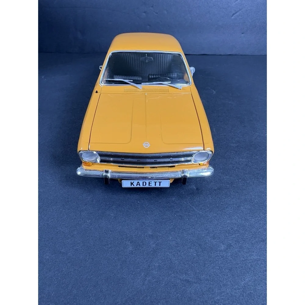 Revell Opel Kadett LS Coupe 1:18 Diecast Model Car Yellow w/ Box Display Base